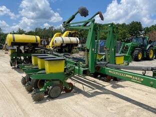 1999 John Deere 1770