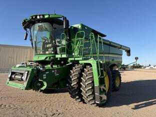 2022 John Deere S780