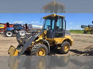 2005 John Deere 244J