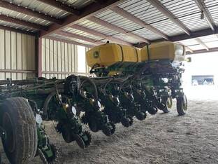 2025 John Deere 1775NT