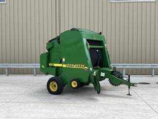 2001 John Deere 557