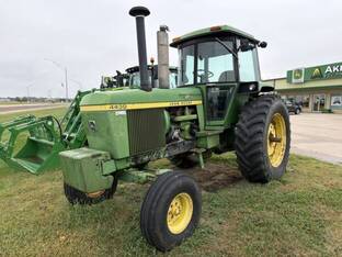 1977 John Deere 4430