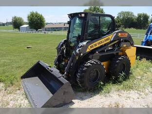 2025 New Holland L320