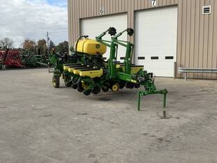 2025 John Deere 1775NT