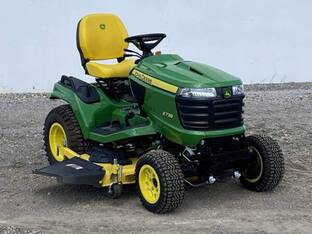 2022 John Deere X738