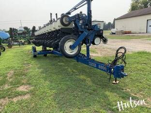 2000 Kinze 3600