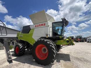 2024 Claas TRION 740