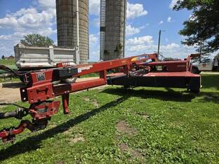 2013 New Holland H7430