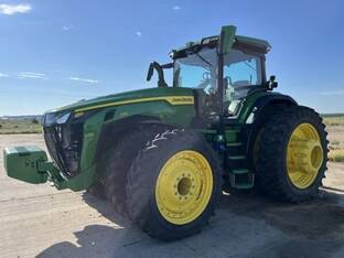 2022 John Deere 8R 370