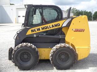 2021 New Holland L321