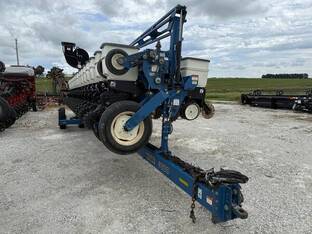 2008 Kinze 3600