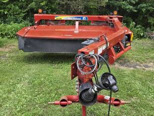 2014 New Holland H7330