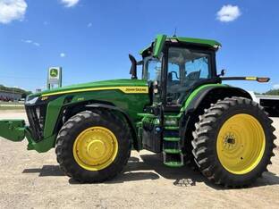 2024 John Deere 8R 250