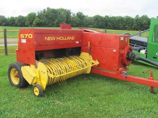 New Holland 570