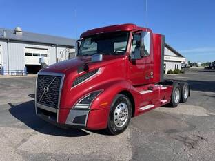 2019 Volvo VNL64T300
