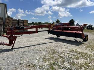 2010 New Holland H7450