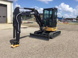 2023 John Deere 35 P