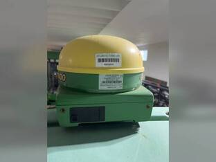 2011 John Deere 3000