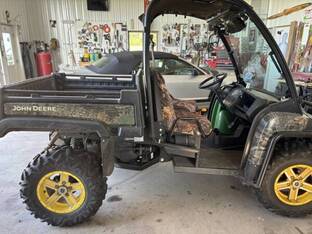 2011 John Deere GATOR XUV 825I GREEN