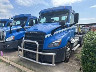 2020 Freightliner CASCADIA 116