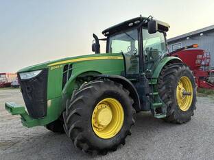 2015 John Deere 8245R
