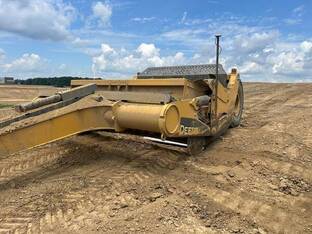 2015 John Deere 2412DE