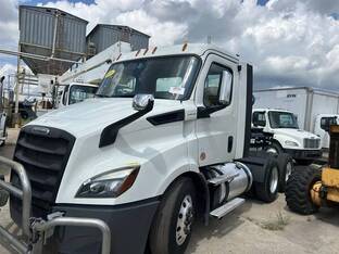 2020 Freightliner CASCADIA 116