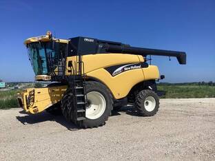 2005 New Holland CR960