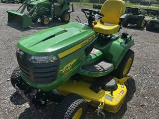 2022 John Deere X730
