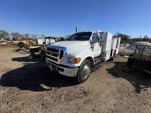 2011 Ford F750 XLT