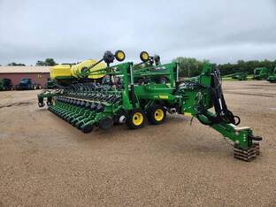 2022 John Deere DB66