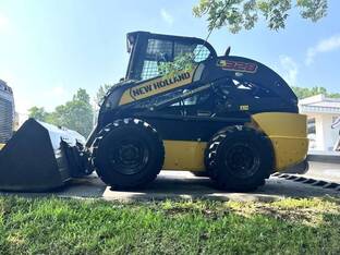 2025 New Holland L328