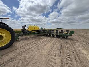 2013 John Deere 1770NT