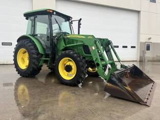 2010 John Deere 5083E