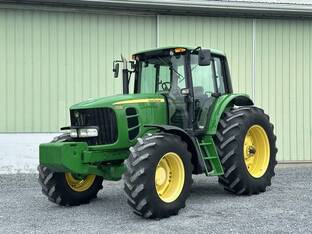 2008 John Deere 7330