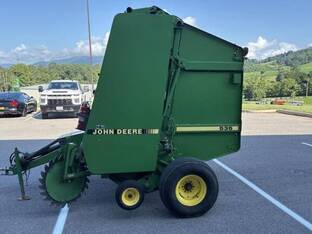 1993 John Deere 535