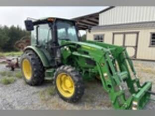 John Deere 5075E