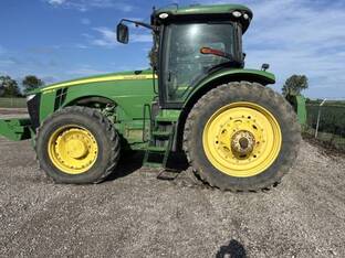 2011 John Deere 8335R