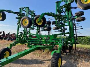 2025 John Deere 2430