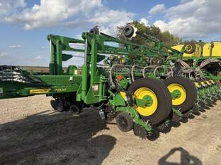 2022 John Deere 1775NT