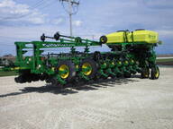 2022 John Deere 1775NT