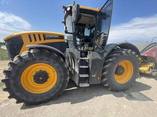2018 JCB Fastrac 8330