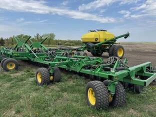 2014 John Deere 1890