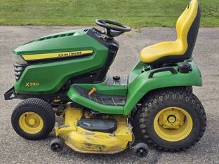 2015 John Deere X590