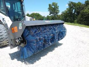 CID 72IN MANUAL ANGLE 50/50 BROOM