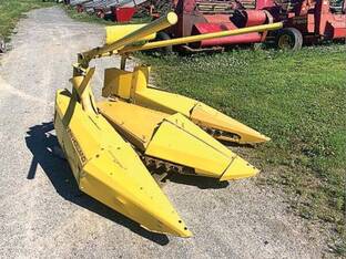 New Holland 824