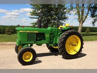 1969 John Deere 2520