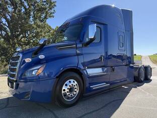 2026 Freightliner CASCADIA 126
