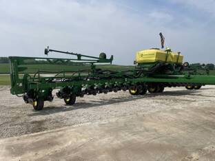 2023 John Deere 1775NT