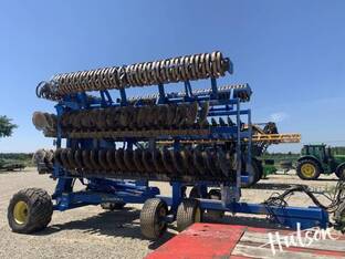 2015 Landoll 7831-40